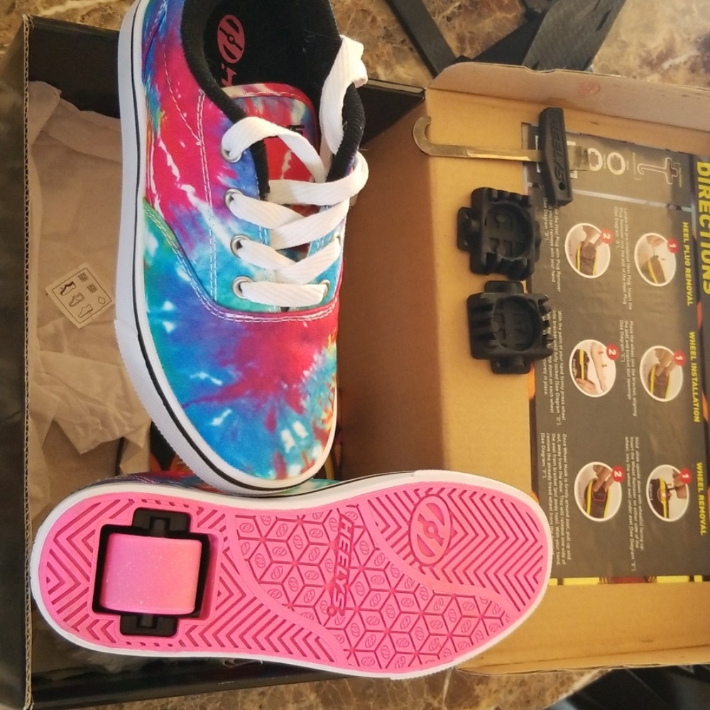 Rainbow tie-dye new Heelys